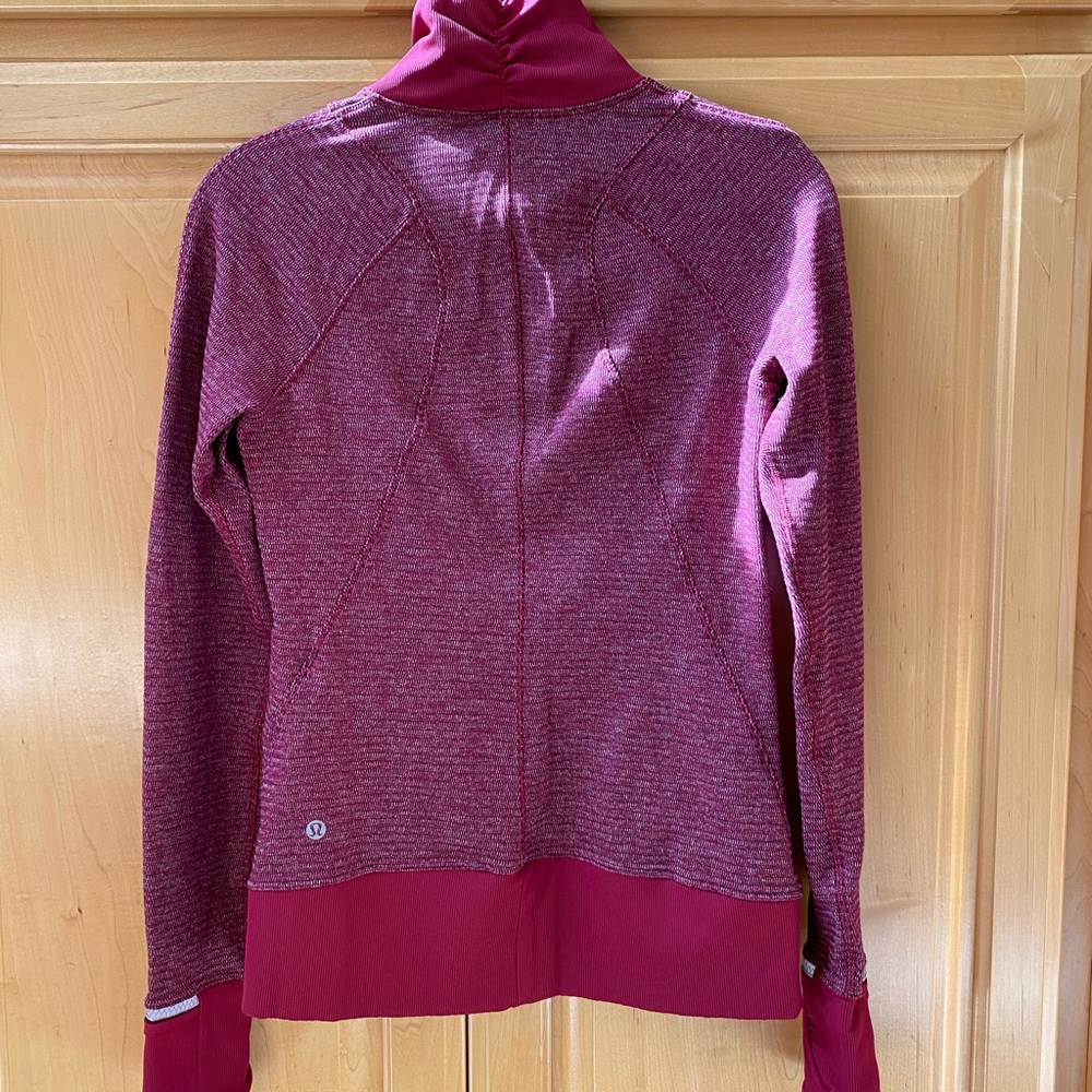 Lululemon Runderful 1/2 Zip - Picture 2 of 5